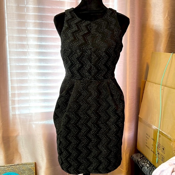 Gorgeous black with silver treads dress - Picture 1 of 3